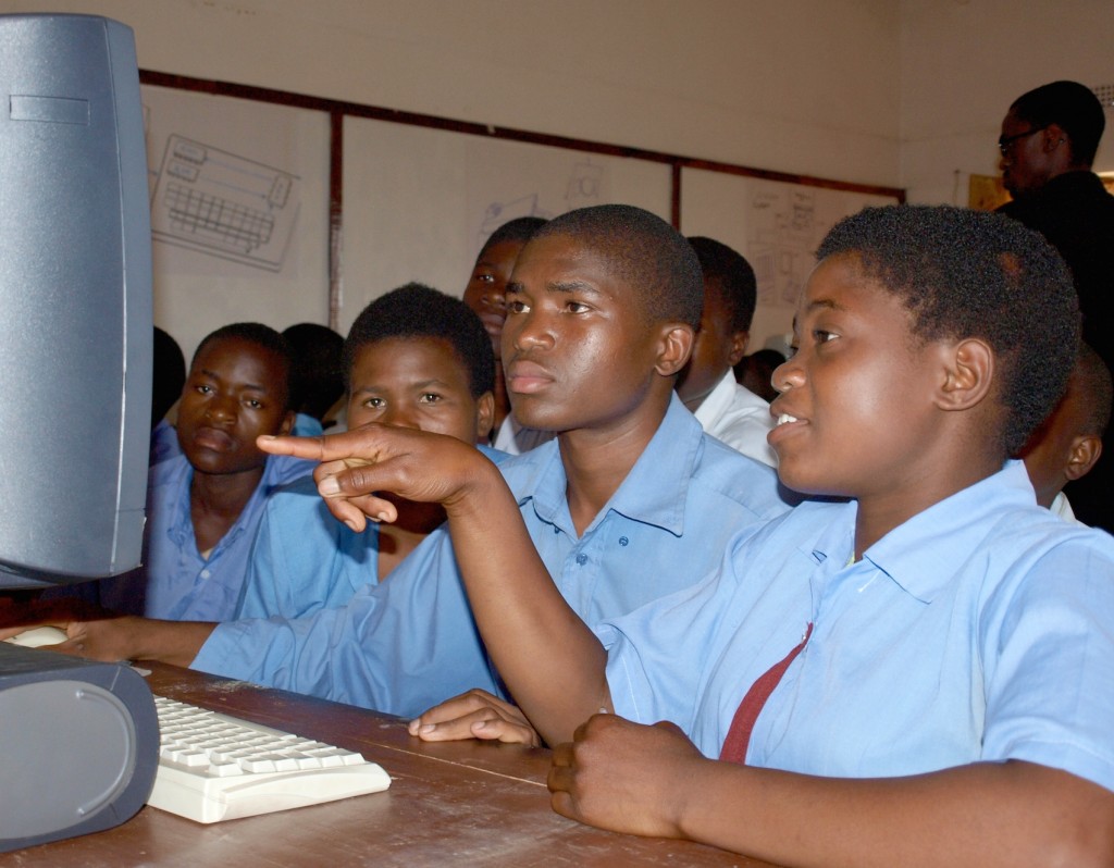 African students benefit from the UK's unwanted, recycled computers (pic: IT Schools Africa)